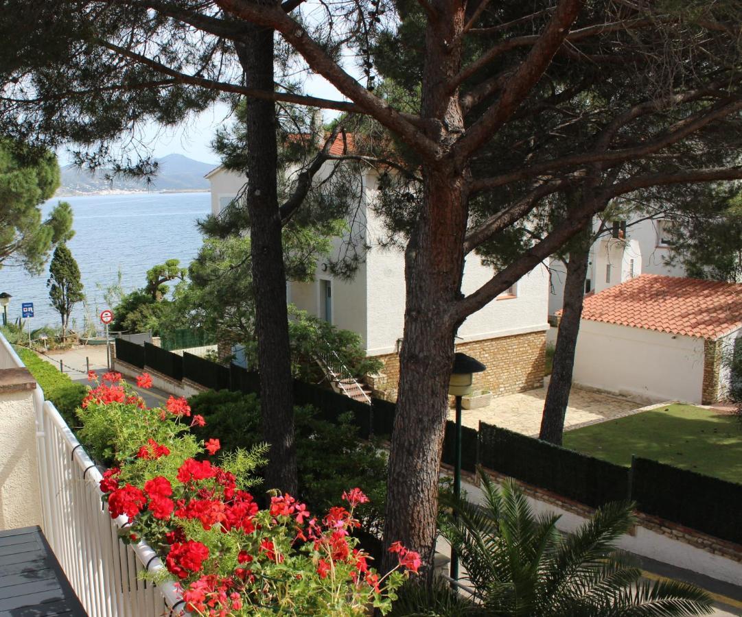 Luxury 4 Bed Apartment On Coastal Footpath At Cap Ras يانكا المظهر الخارجي الصورة